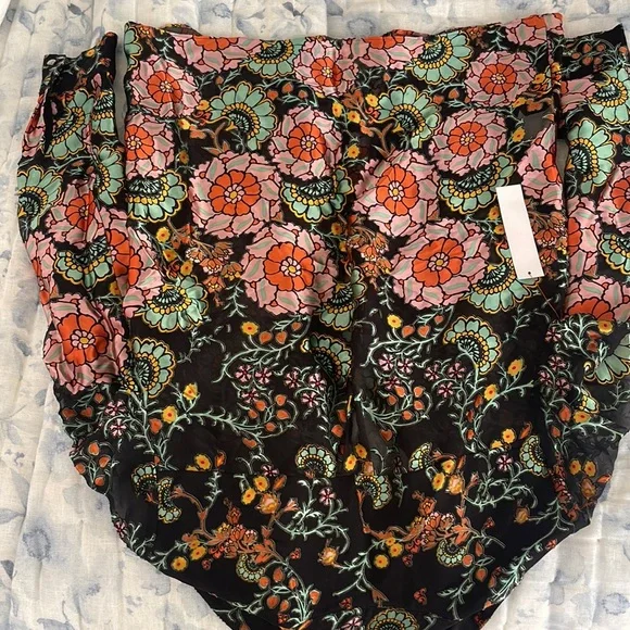 Alice and Olivia blouse - Picture 5 of 5